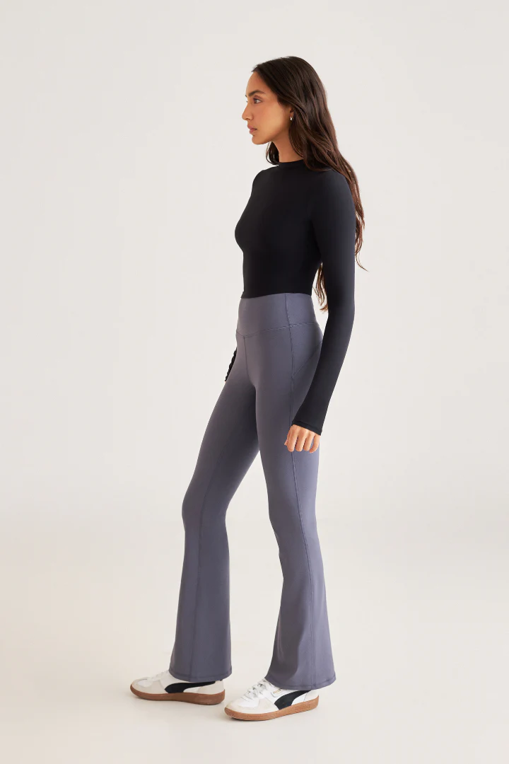 ESSENTIAL LONG SLEEVE TEE - Image 13